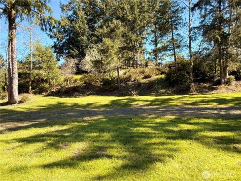 1004 Discovery Avenue SE Ocean Shores WA 98569