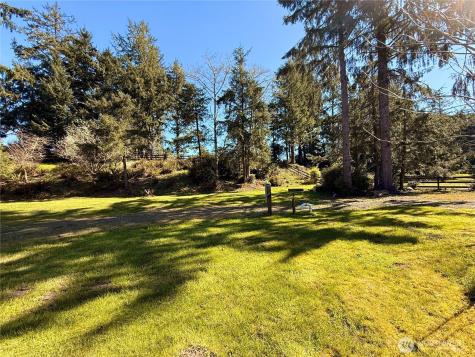 1004 Discovery Avenue SE Ocean Shores WA 98569