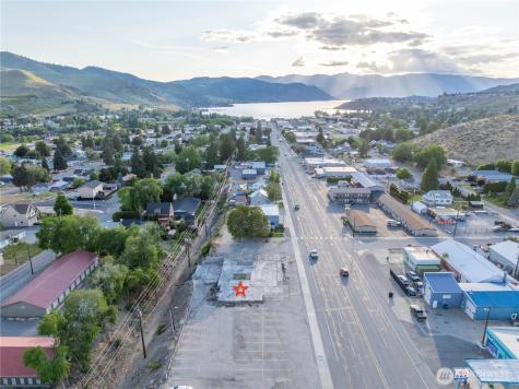 804 E Woodin Avenue Chelan WA 98816