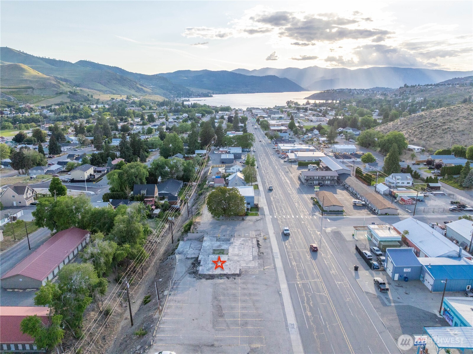 804 E Woodin Avenue Chelan WA 98816
