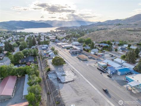 804 E Woodin Avenue Chelan WA 98816
