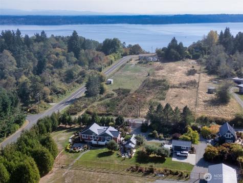 24525 59th Avenue SW Vashon WA 98070