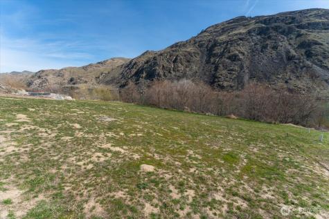 519 Hidden Lane Chelan WA 98816