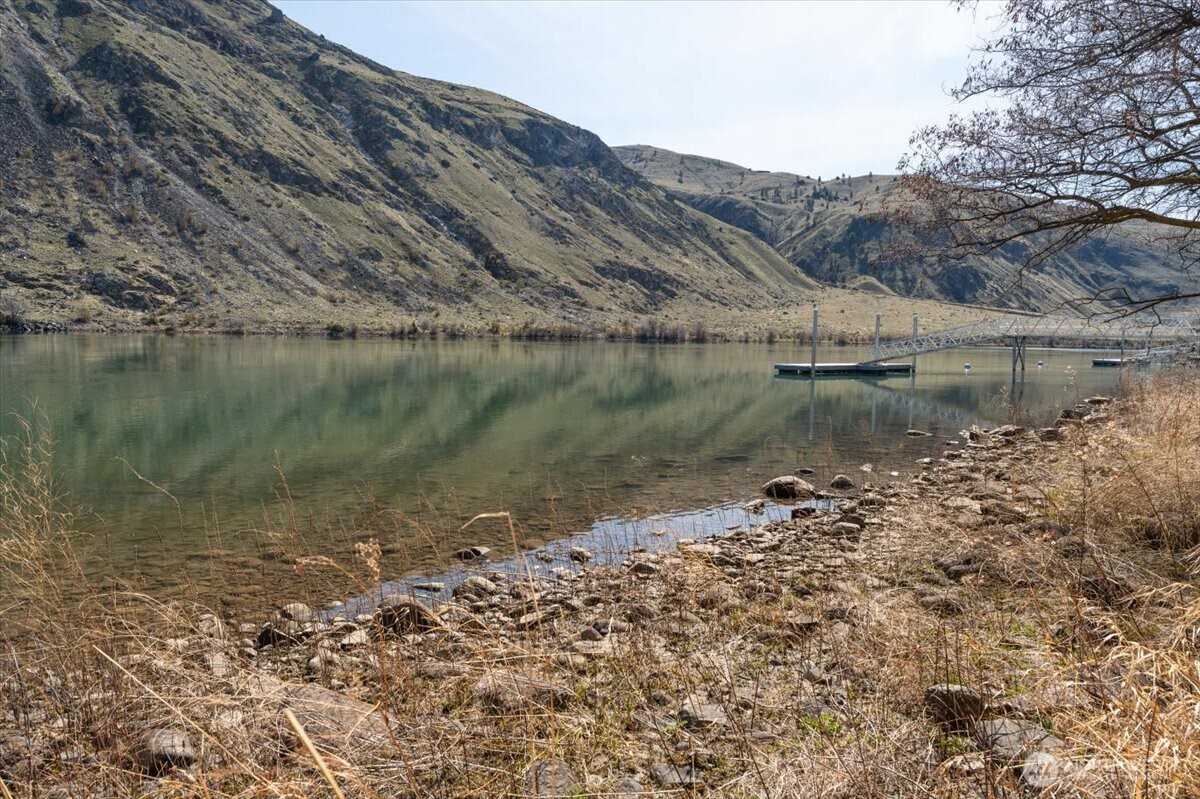 519 Hidden Lane Chelan WA 98816