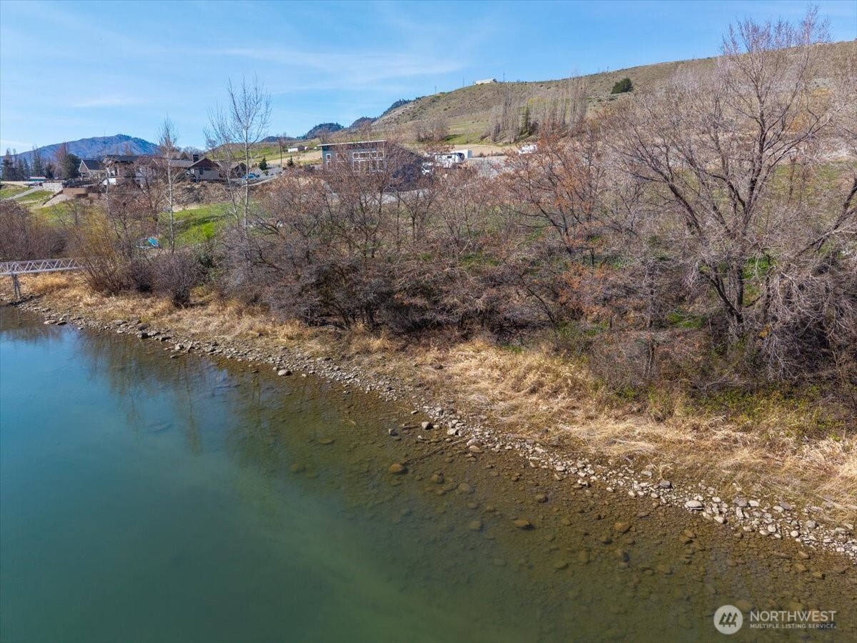 519 Hidden Lane Chelan WA 98816