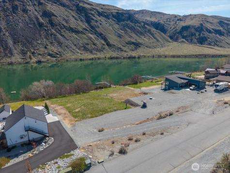 519 Hidden Lane Chelan WA 98816