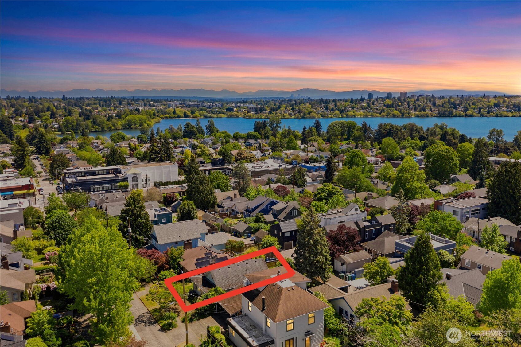 911 N 77th Street Seattle WA 98103