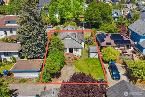 911 N 77th Street Seattle WA 98103