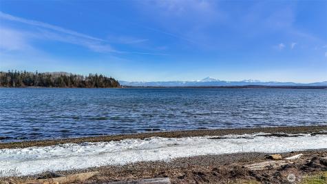 42 Saltspring Drive Ferndale WA 98248