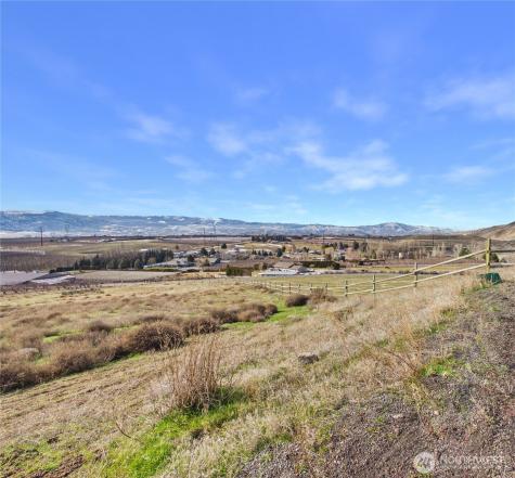 236 S Partridge Lane East Wenatchee WA 98802