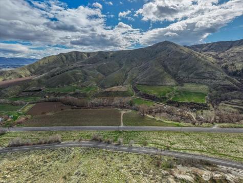 11 Methow Street Wenatchee WA 98801