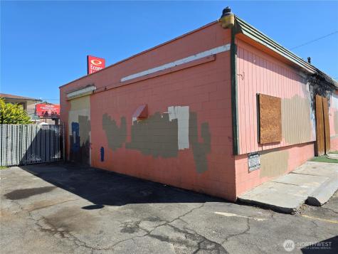 1026 N 1st Street Yakima WA 98901