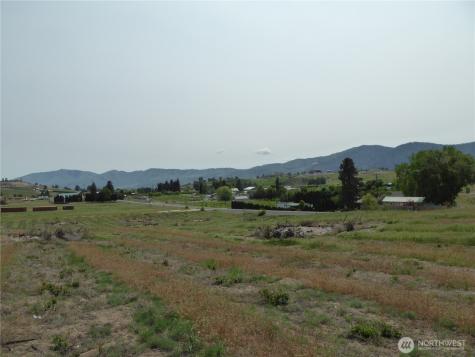 5 Roses View Lane Manson WA 98831