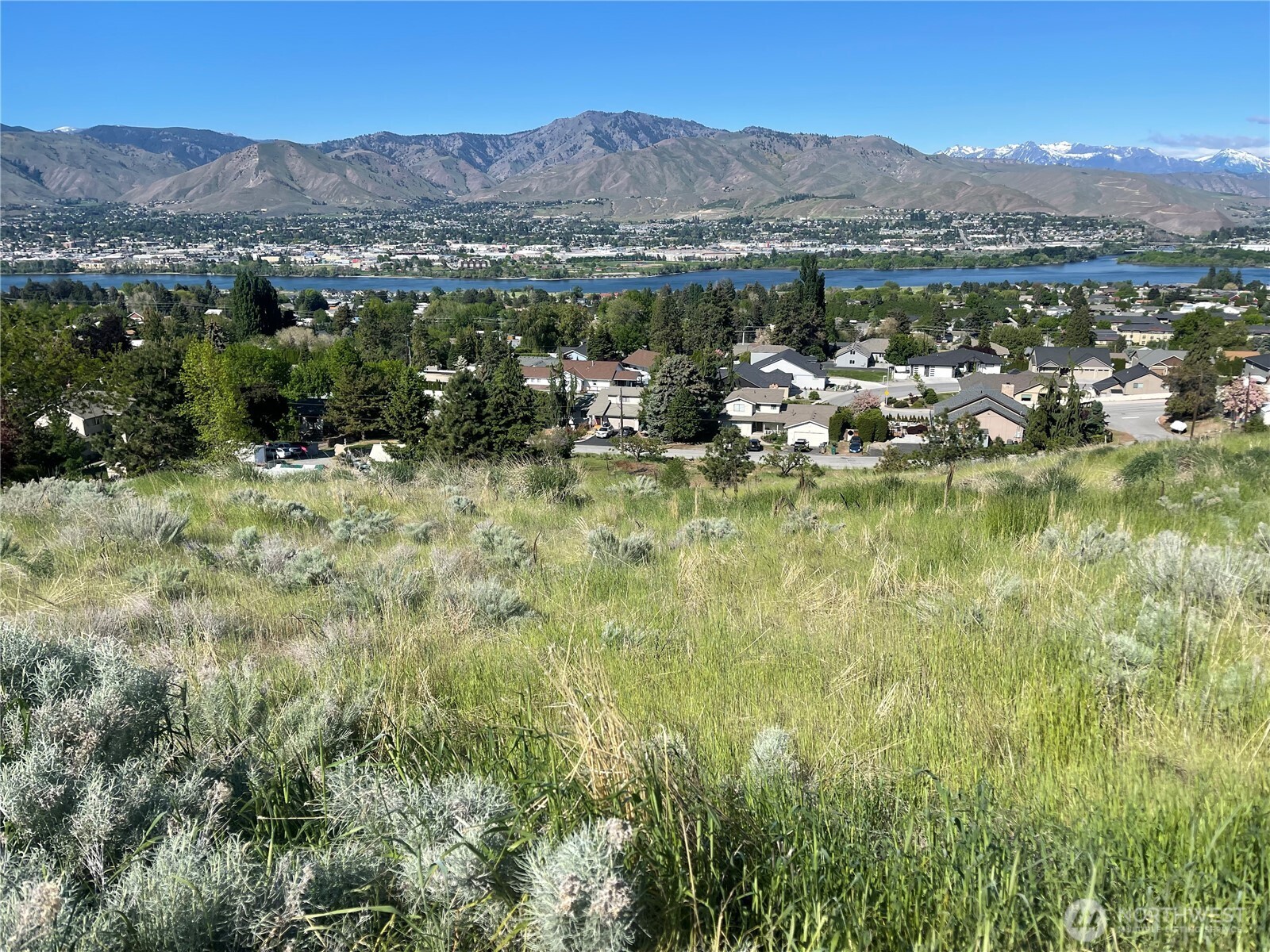 2714 Casa Mia Drive East Wenatchee WA 98802