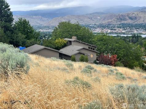 2714 Casa Mia Drive East Wenatchee WA 98802