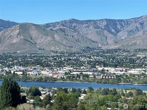 2714 Casa Mia Drive East Wenatchee WA 98802