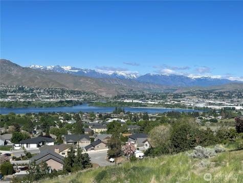 2714 Casa Mia Drive East Wenatchee WA 98802