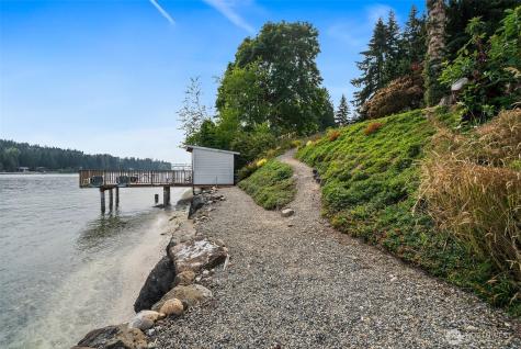 17274 Angeline Avenue South NE Suquamish WA 98392