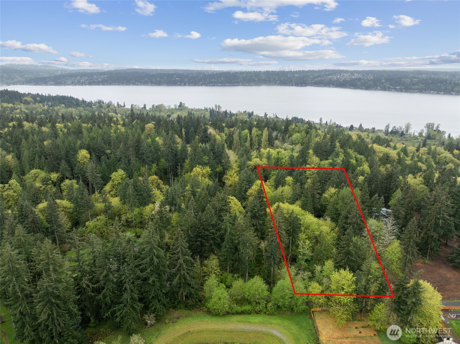 611 208th Avenue SE Sammamish WA 98074