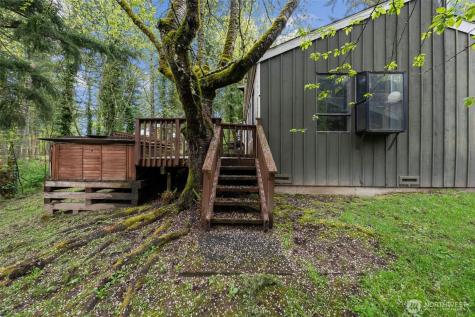 611 208th Avenue SE Sammamish WA 98074