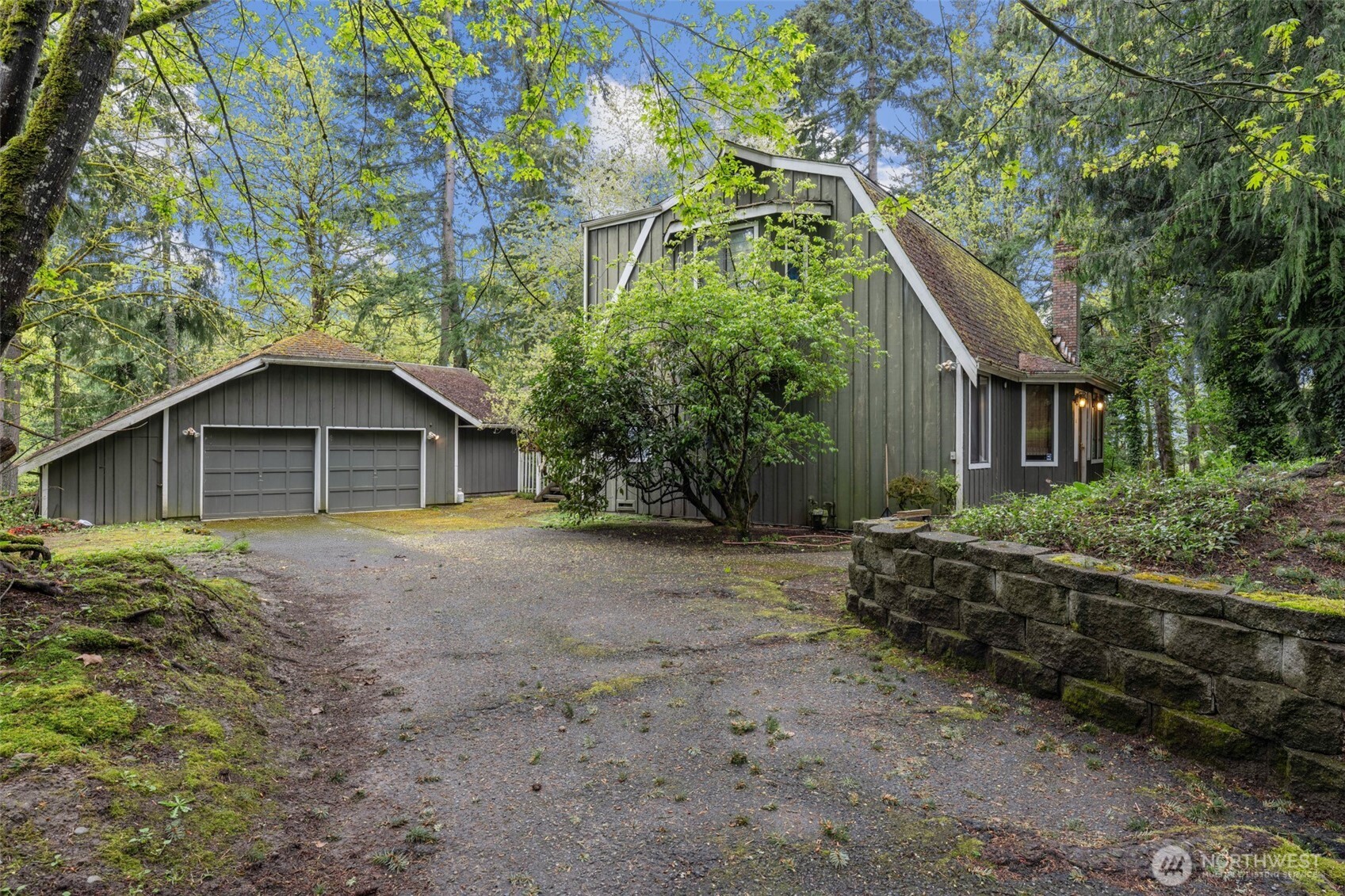 611 208th Avenue SE Sammamish WA 98074