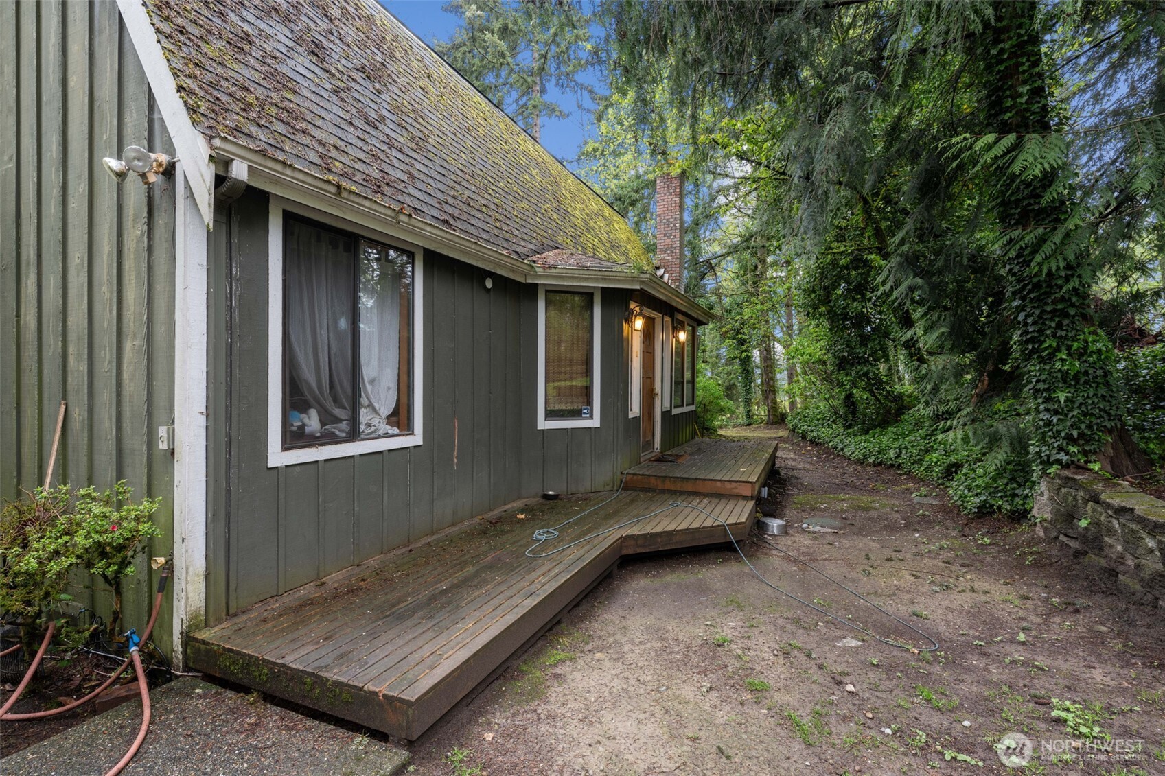 611 208th Avenue SE Sammamish WA 98074