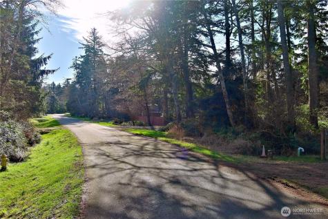 721 Chenois Avenue NE Ocean Shores WA 98569