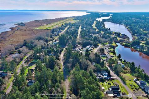 721 Chenois Avenue NE Ocean Shores WA 98569