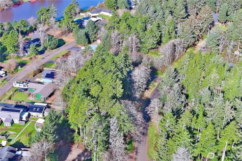 721 Chenois Avenue NE Ocean Shores WA 98569