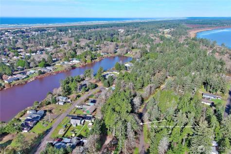 721 Chenois Avenue NE Ocean Shores WA 98569