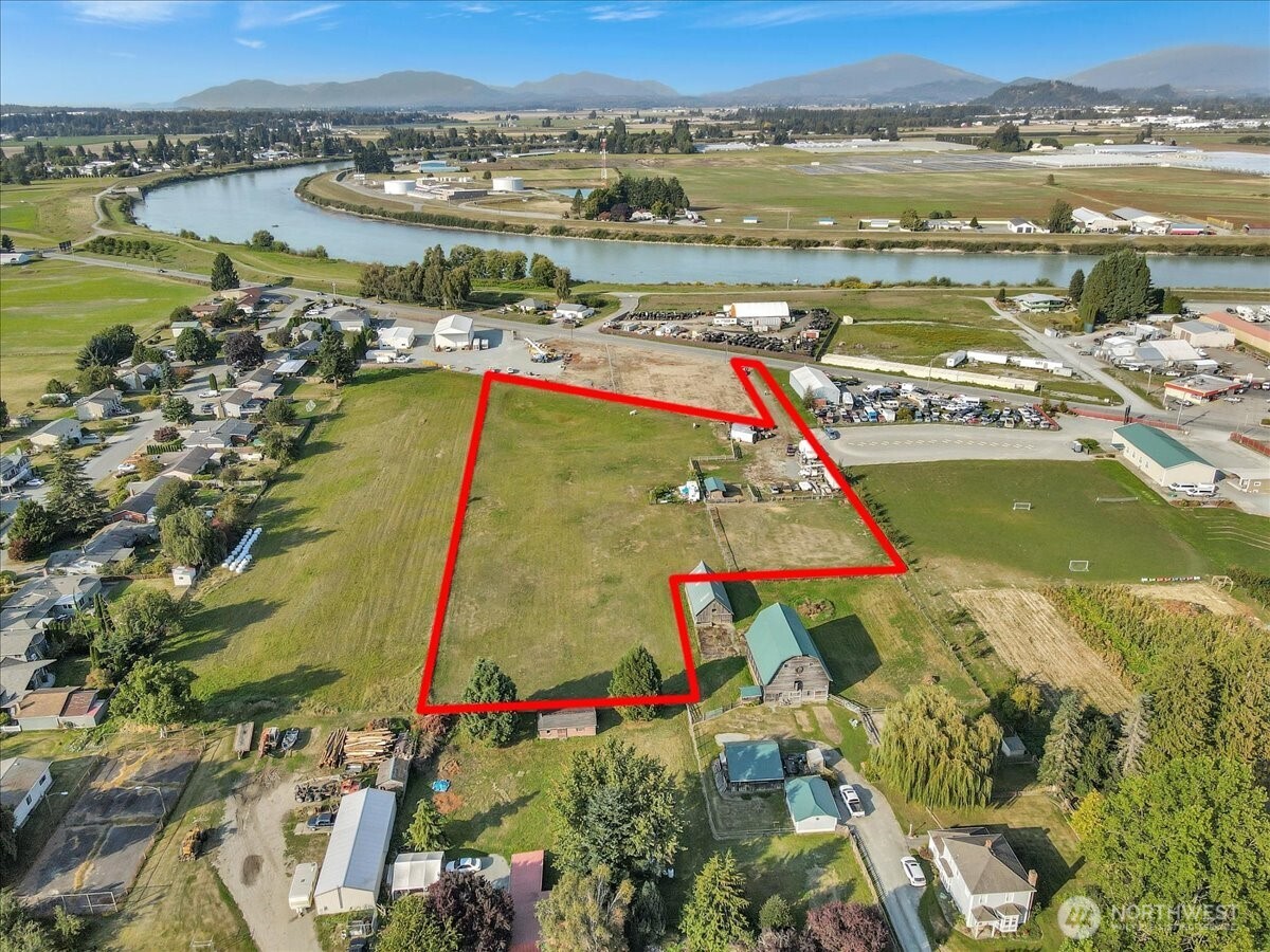 17506 State Route 536 Mount Vernon WA 98273