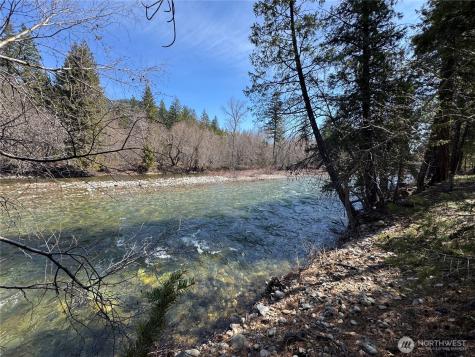 38 Mazama Pines Lane Mazama WA 98833