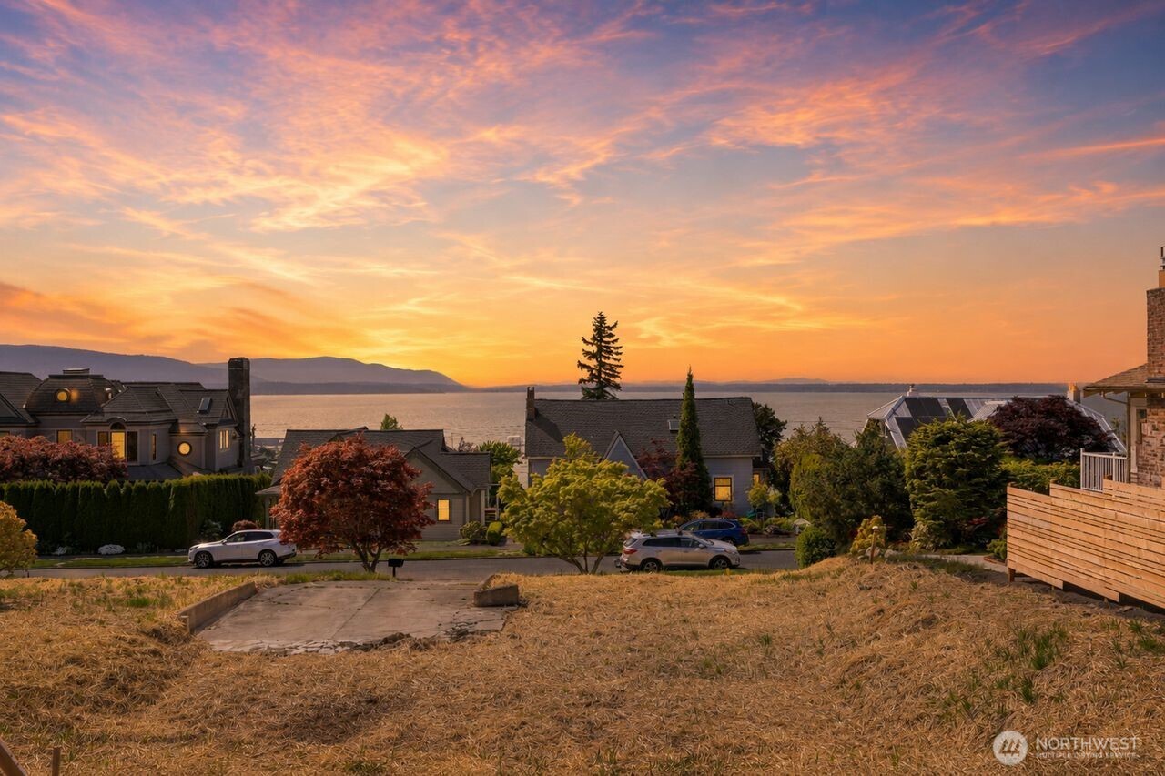 1027 15th Street Bellingham WA 98225