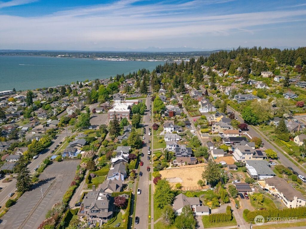 1027 15th Street Bellingham WA 98225
