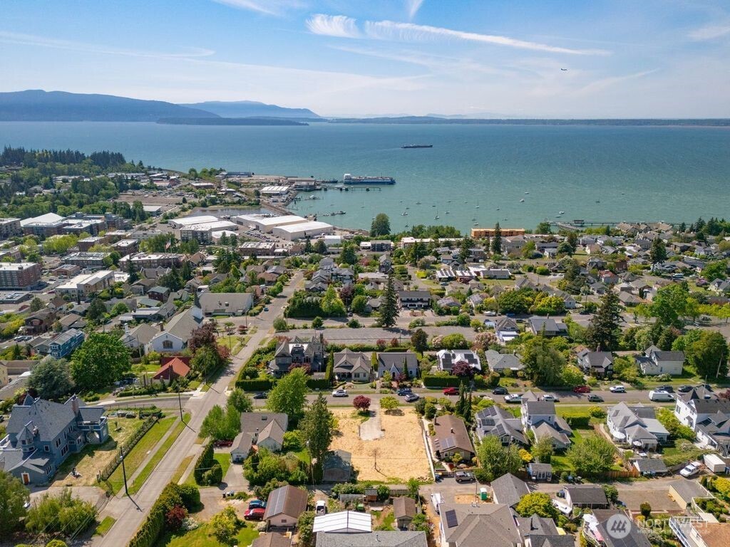 1027 15th Street Bellingham WA 98225