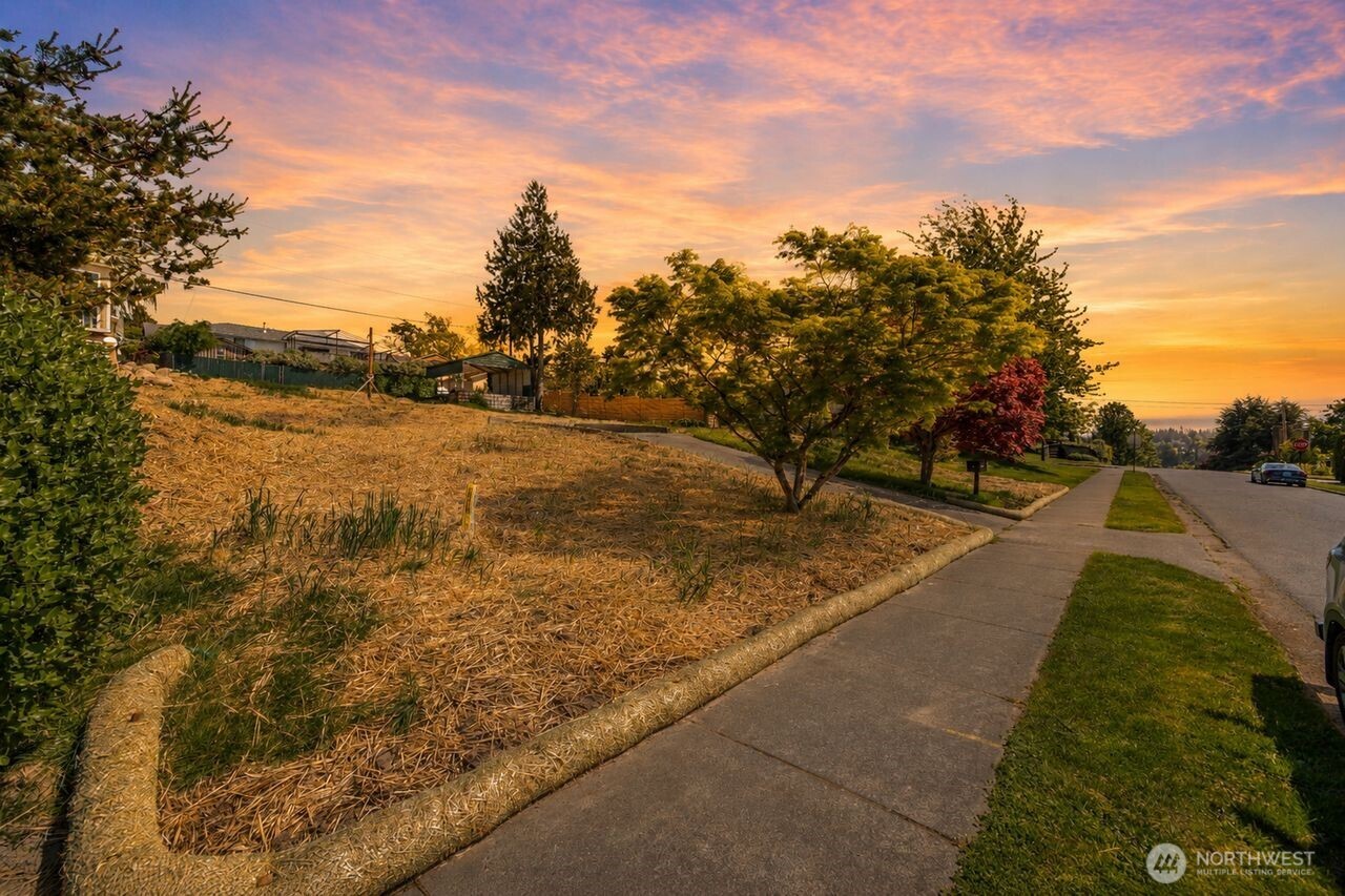 1027 15th Street Bellingham WA 98225