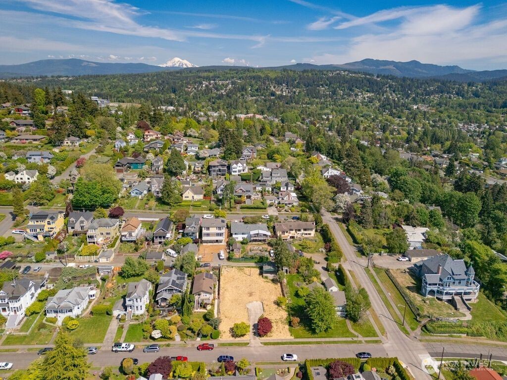 1027 15th Street Bellingham WA 98225