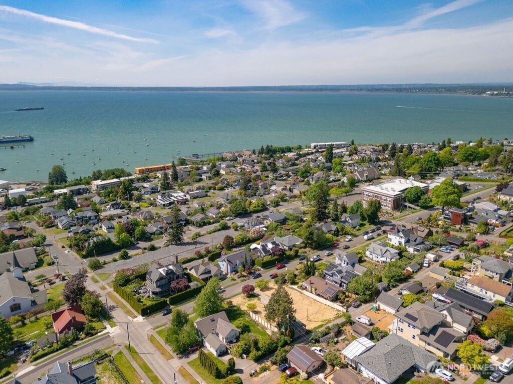 1027 15th Street Bellingham WA 98225