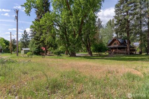 623 Main Street Winthrop WA 98862