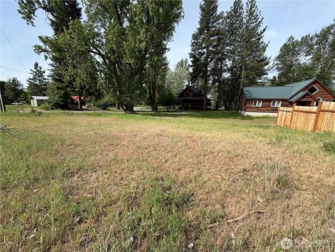 623 Main Street Winthrop WA 98862