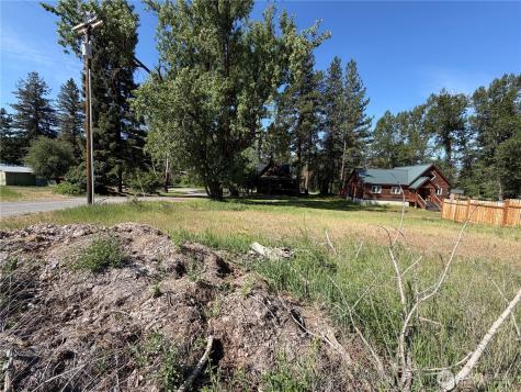 623 Main Street Winthrop WA 98862