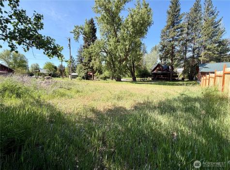 623 Main Street Winthrop WA 98862