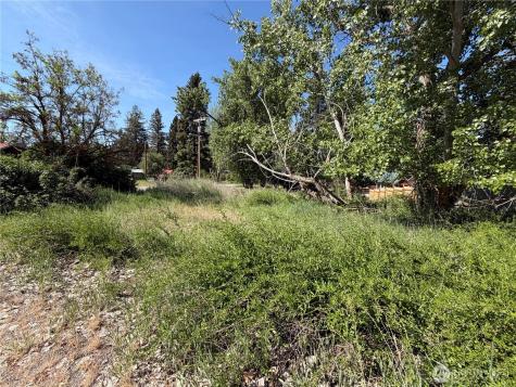623 Main Street Winthrop WA 98862