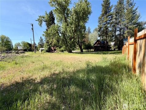 623 Main Street Winthrop WA 98862