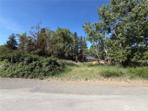 623 Main Street Winthrop WA 98862