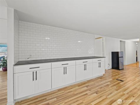 11040 14th Avenue SW Seattle WA 98146
