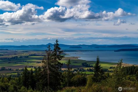 3100 Blanchard Knob Trail Bow WA 98232