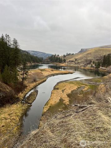 41951 Rio Vista Lane N Deer Meadows WA 99122