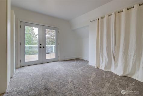 424 8th Avenue W Kirkland WA 98033