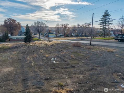 408 N L Street Lind WA 99341